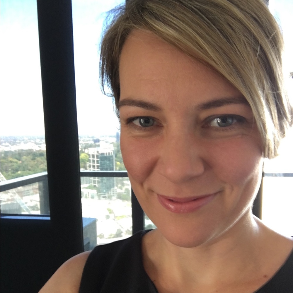 Meet your Posher, Corina